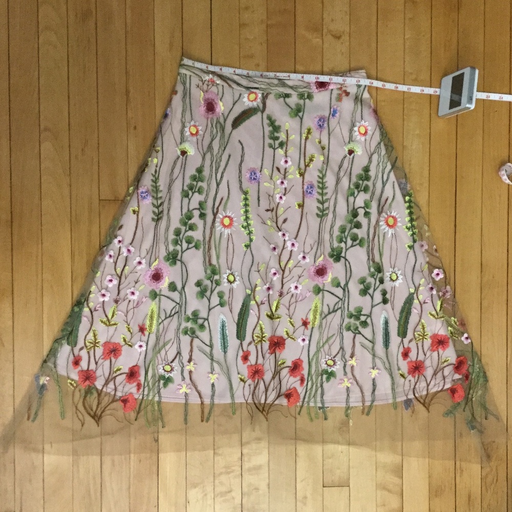 NWOT, Anthropologie/Eva Franco embroidered skirt. Size 6P